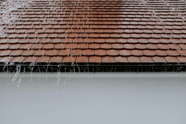 Wat kost een nieuw dak met dakpannen en isolatie?
